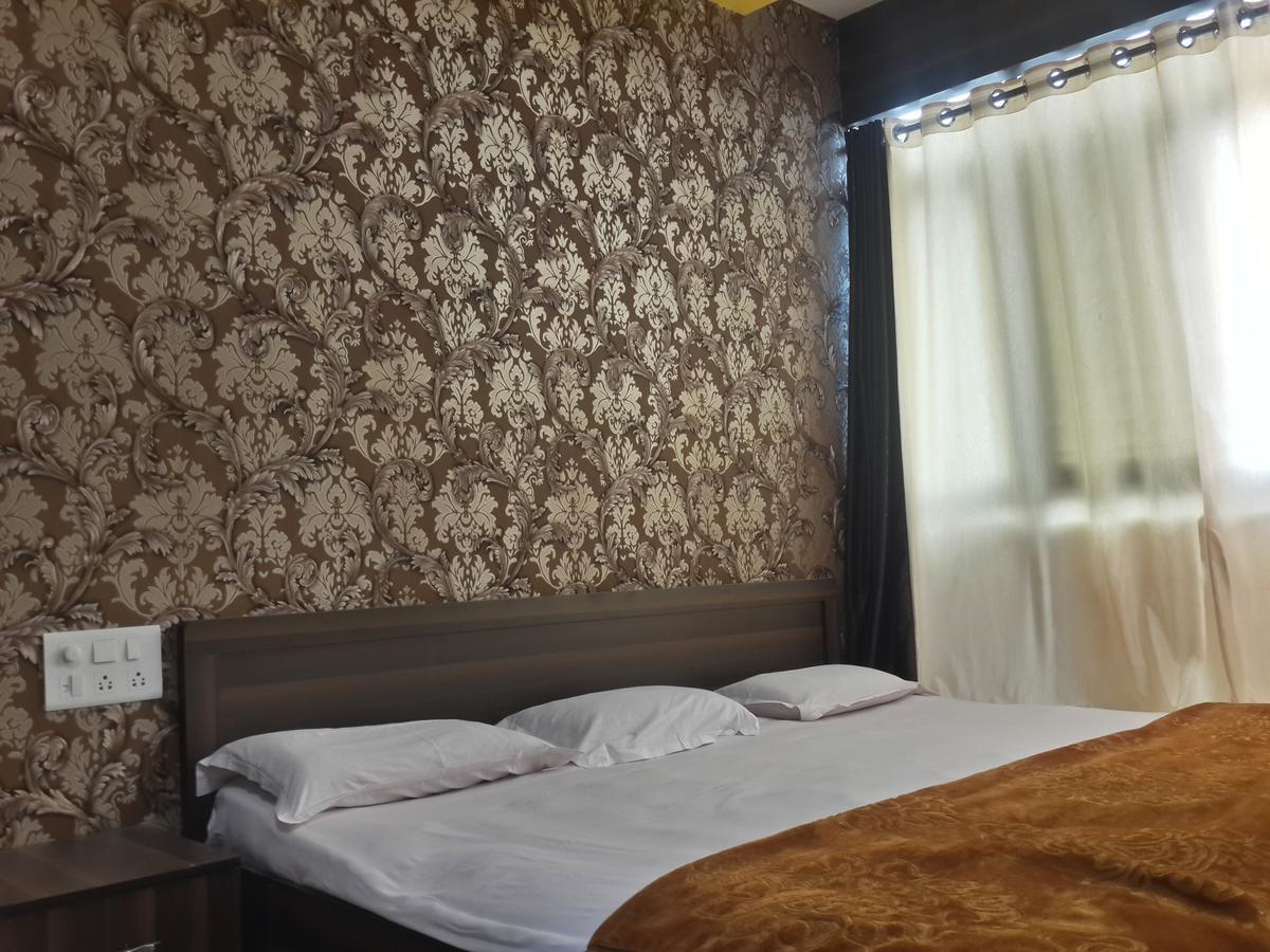 Hotel Holiday Era Opposite Railway Station أورانغاباد المظهر الخارجي الصورة