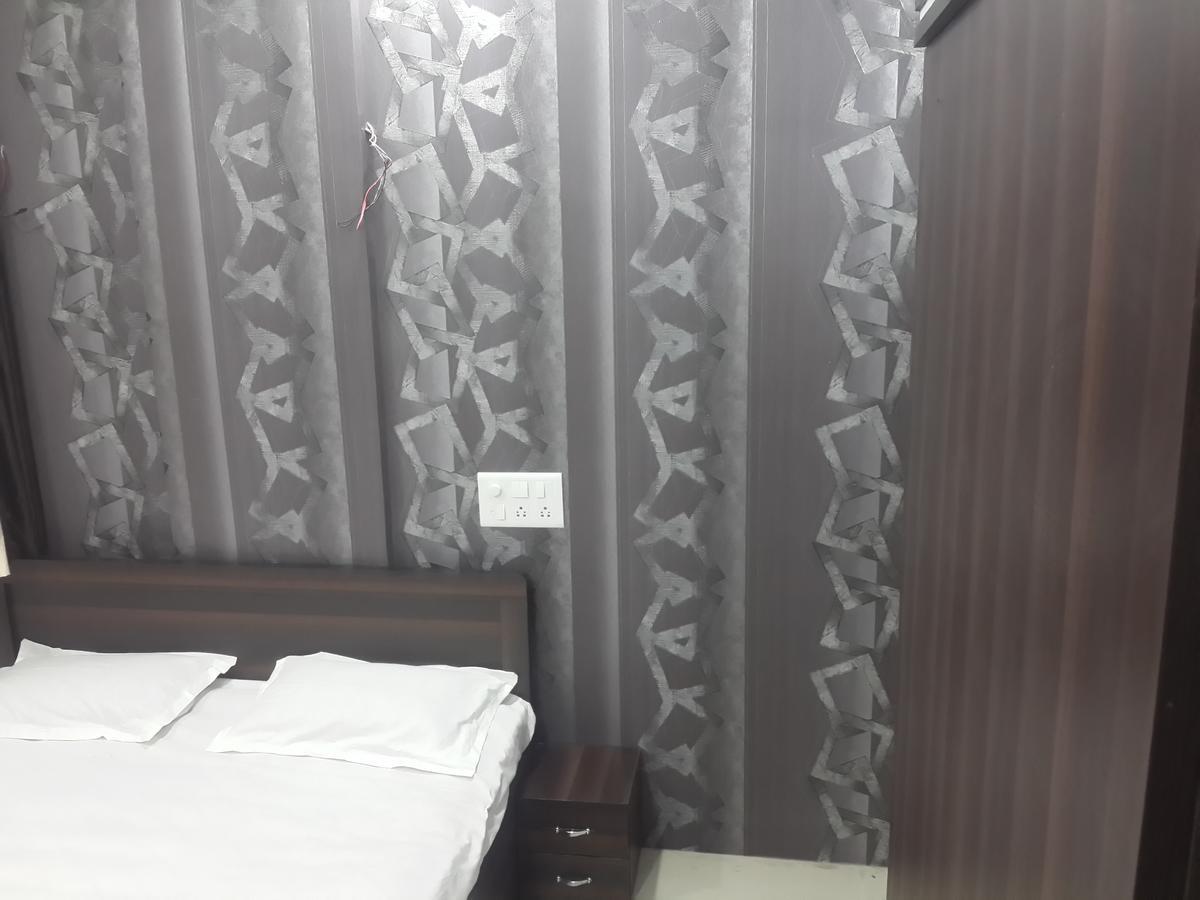 Hotel Holiday Era Opposite Railway Station أورانغاباد المظهر الخارجي الصورة