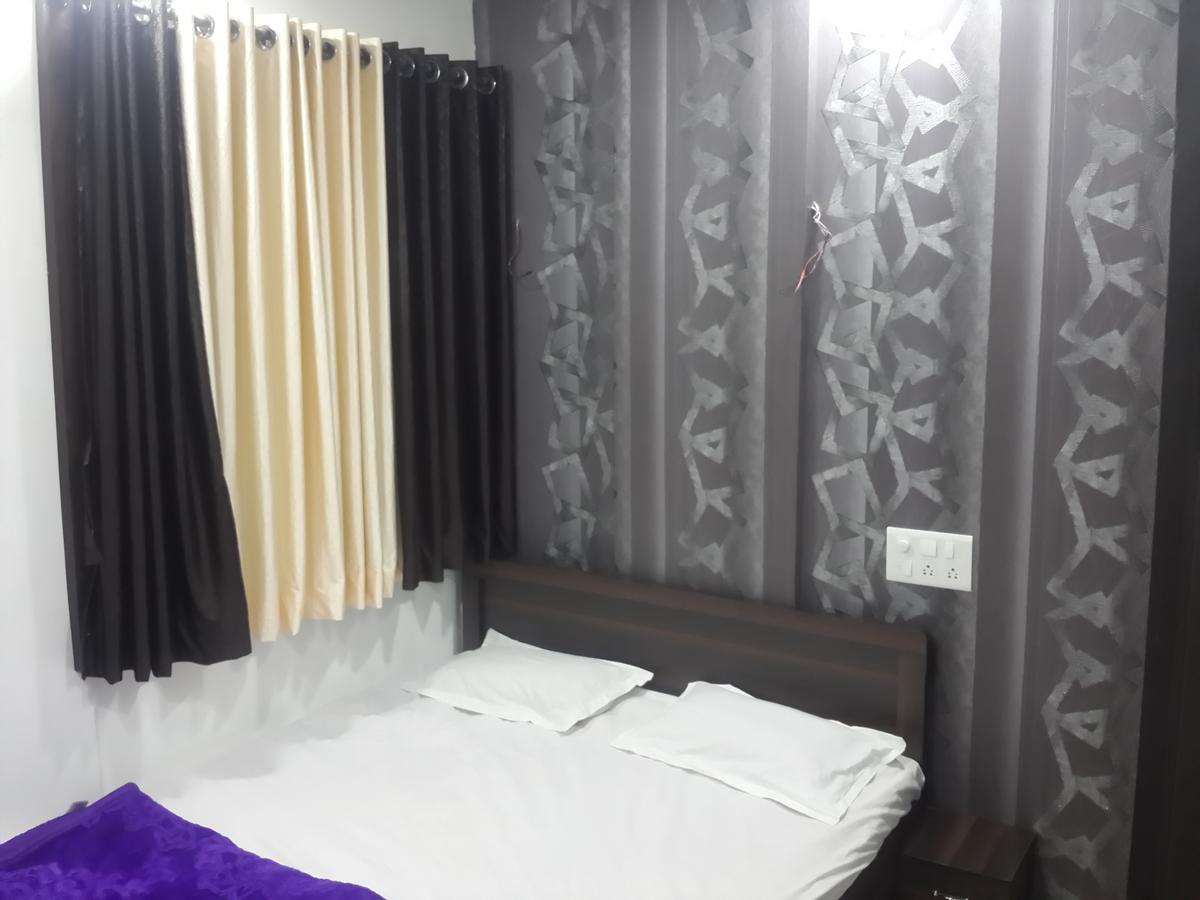 Hotel Holiday Era Opposite Railway Station أورانغاباد المظهر الخارجي الصورة