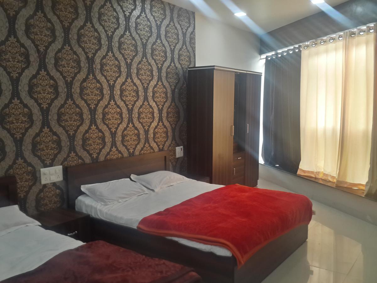 Hotel Holiday Era Opposite Railway Station أورانغاباد المظهر الخارجي الصورة