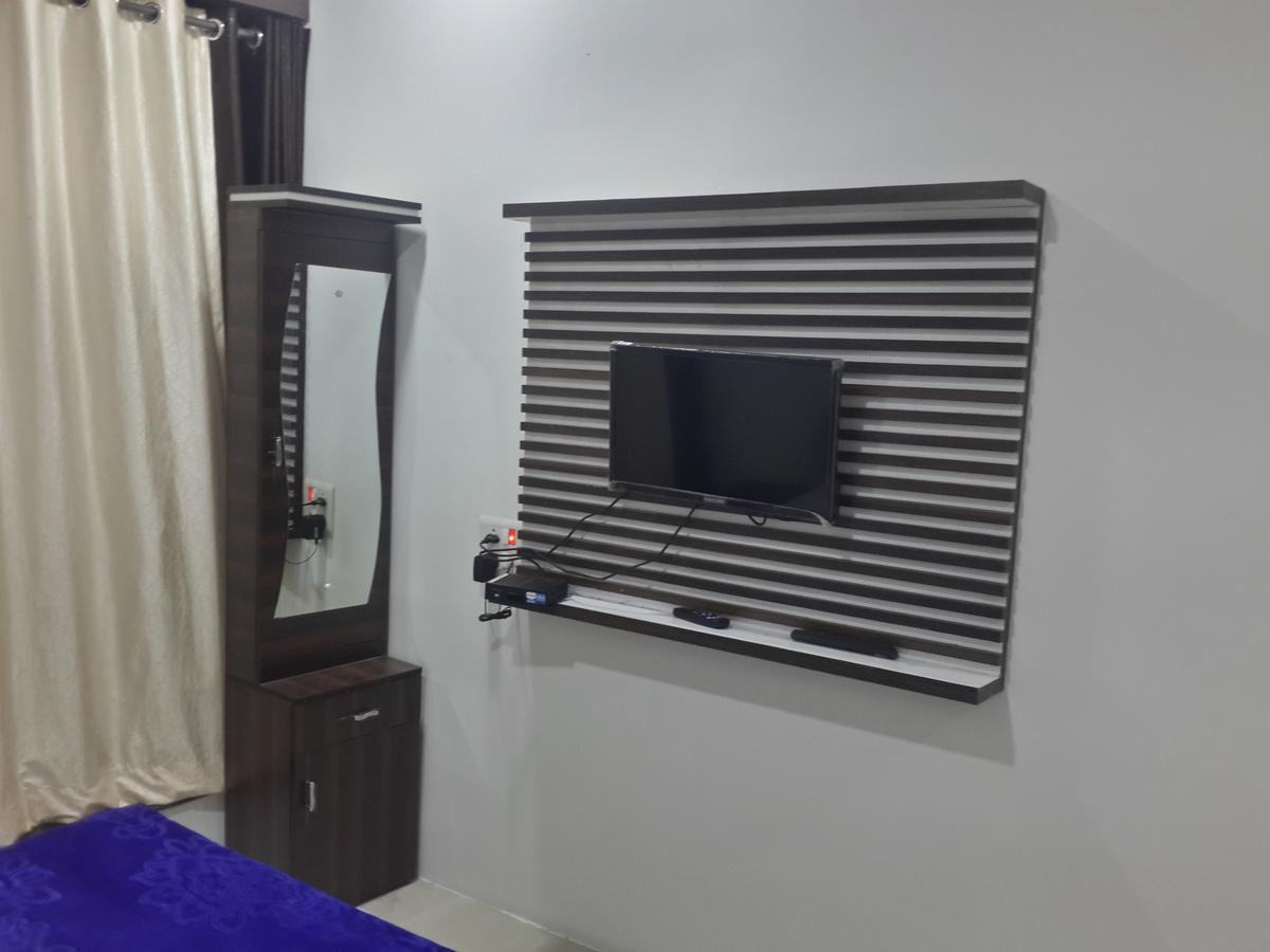 Hotel Holiday Era Opposite Railway Station أورانغاباد المظهر الخارجي الصورة