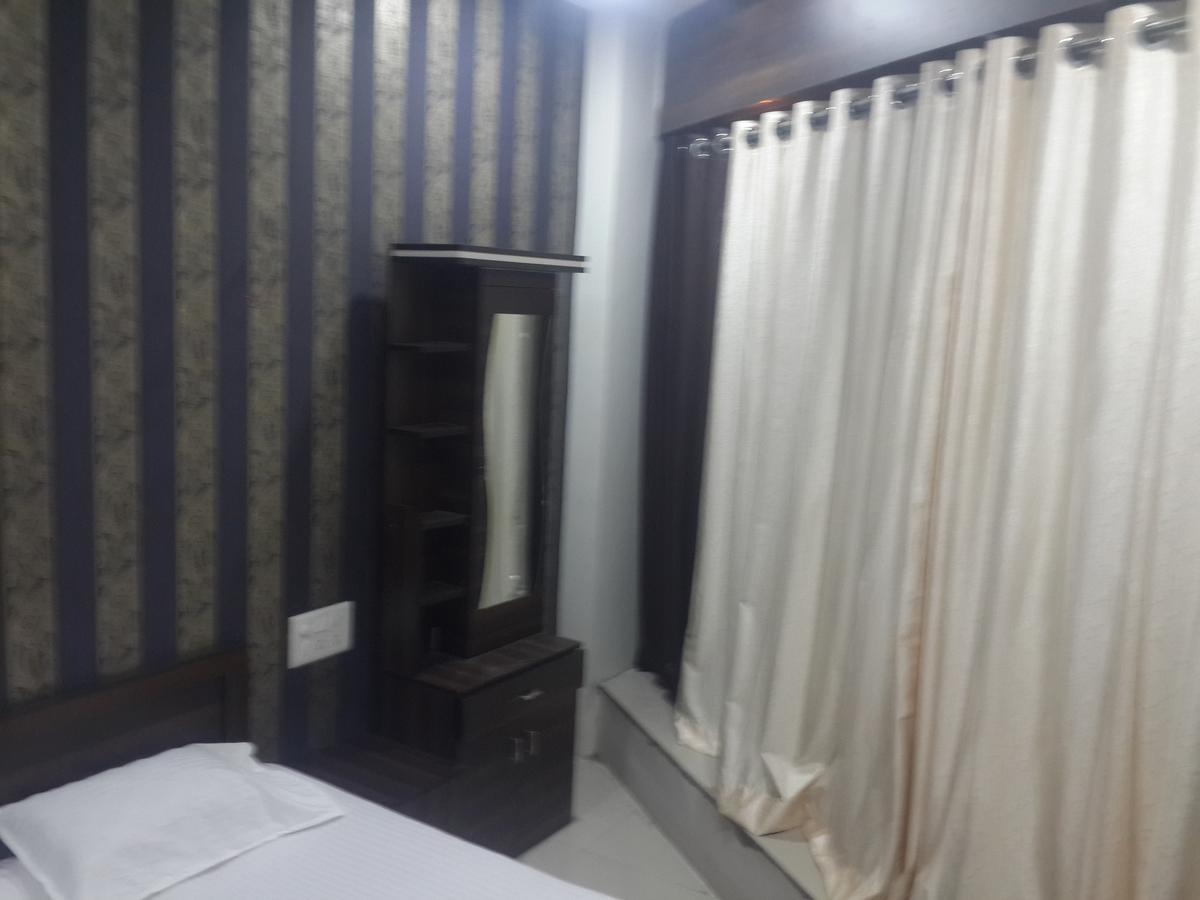 Hotel Holiday Era Opposite Railway Station أورانغاباد المظهر الخارجي الصورة