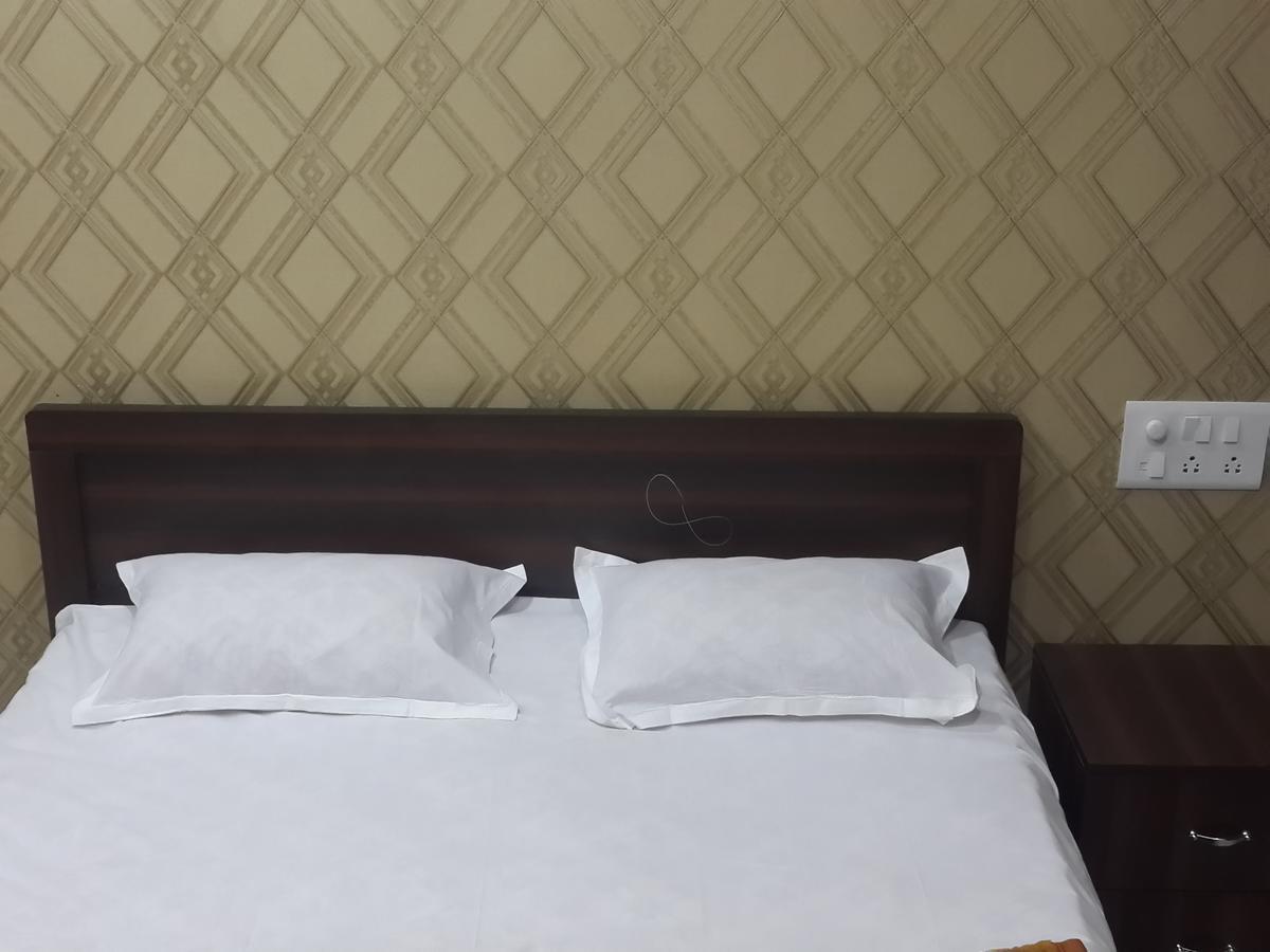 Hotel Holiday Era Opposite Railway Station أورانغاباد المظهر الخارجي الصورة