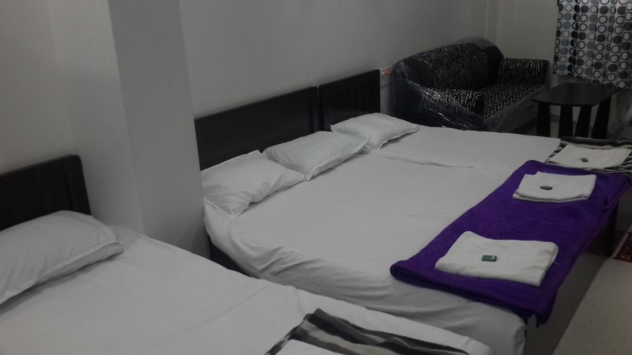 Hotel Holiday Era Opposite Railway Station أورانغاباد المظهر الخارجي الصورة